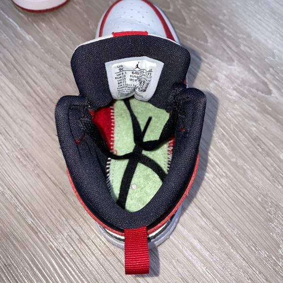 Air Jordan mids 1 PS Chicago kids sz 9c - Picture 6 of 8